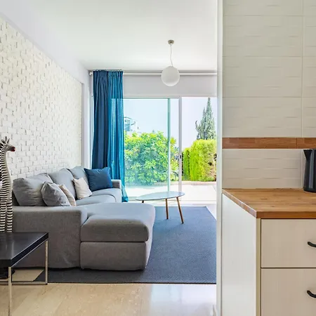 Apartment Palm Retreat Garden & Pool Limassol